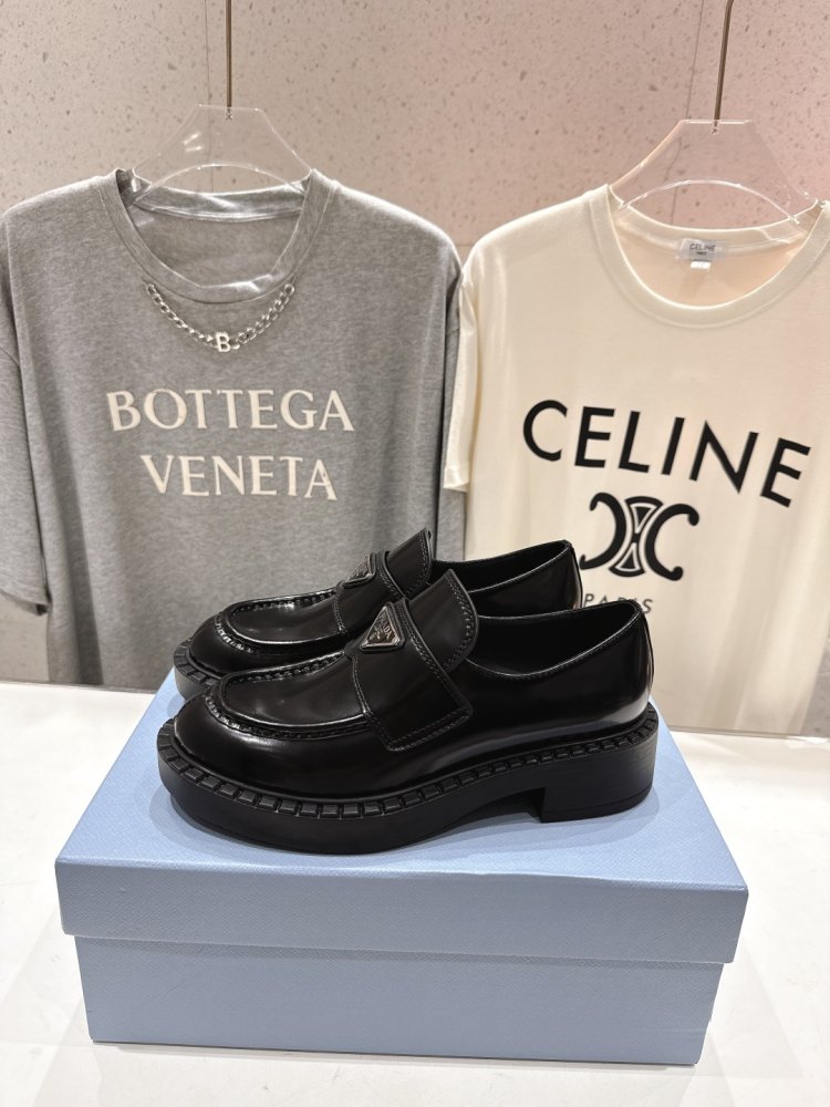 Лоферы женские фото 3