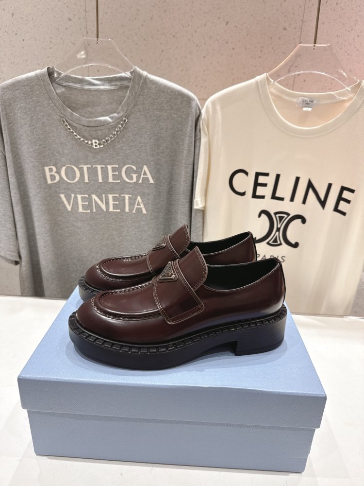 Лоферы женские фото 3