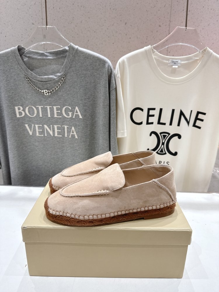 Лоферы женские фото 3