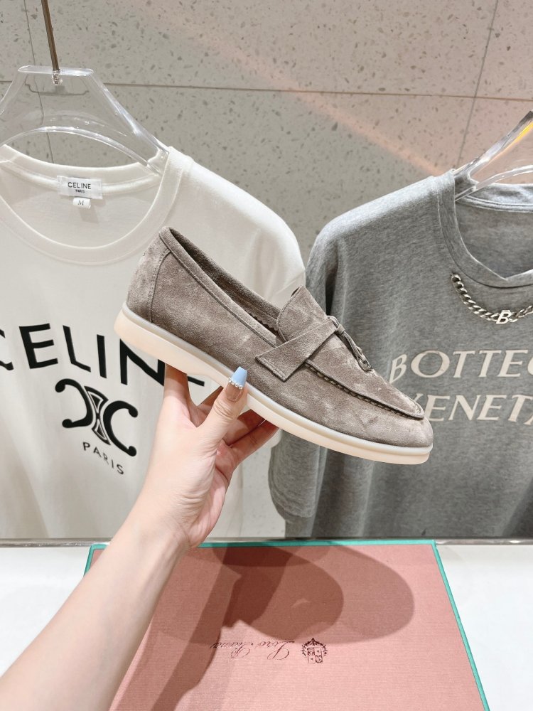 Лоферы жіночі фото 3