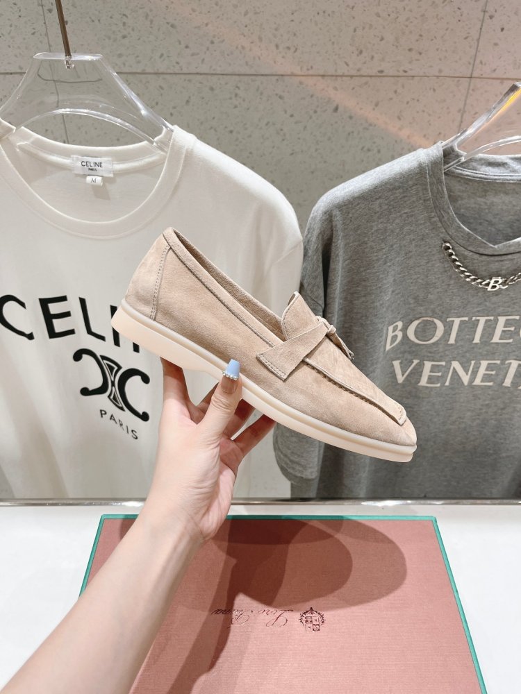 Лоферы жіночі фото 3