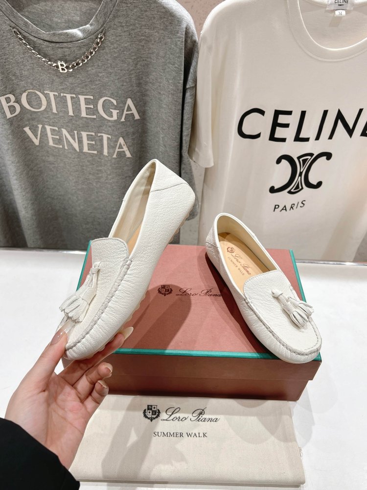 Лоферы жіночі фото 3