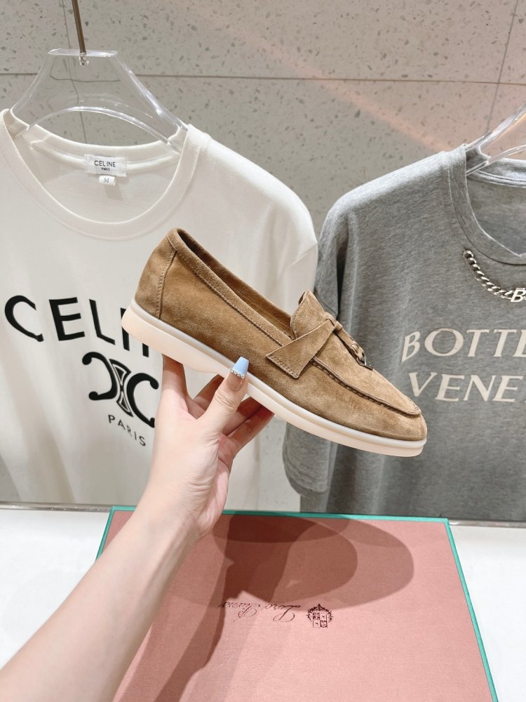 Лоферы жіночі фото 3