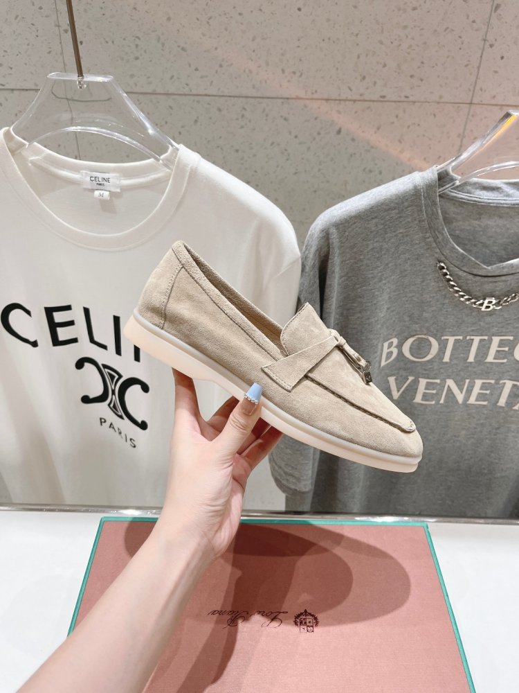 Лоферы жіночі фото 3