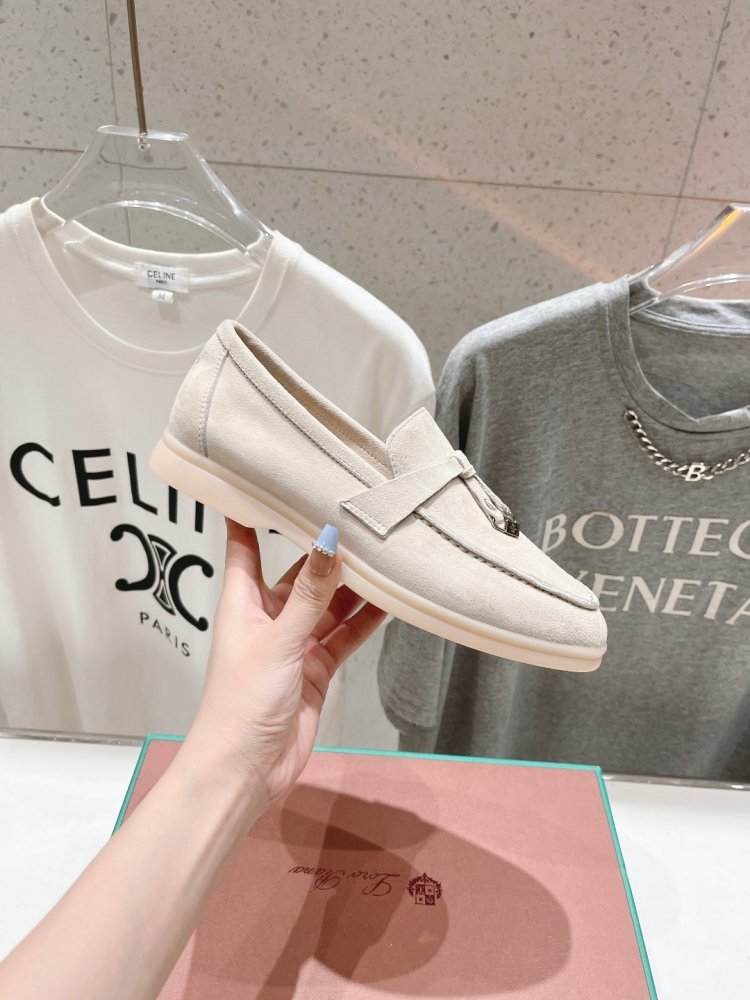 Лоферы жіночі фото 3