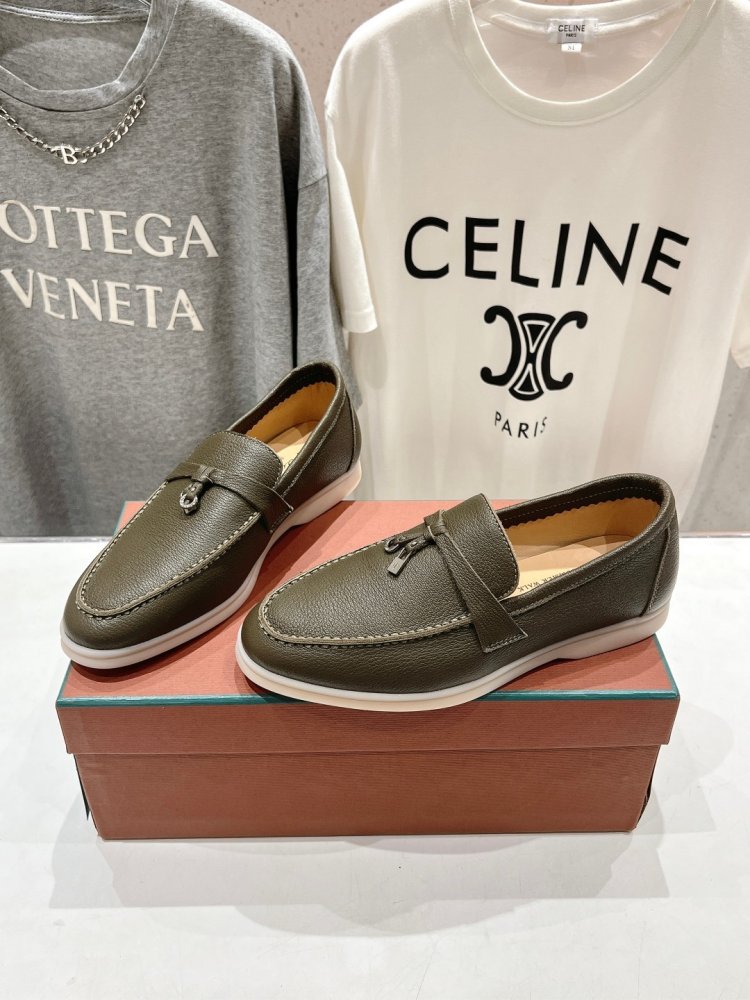 Лоферы жіночі фото 3