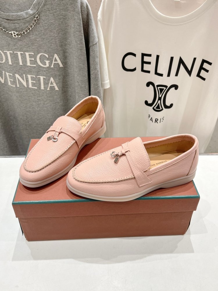 Лоферы жіночі фото 3