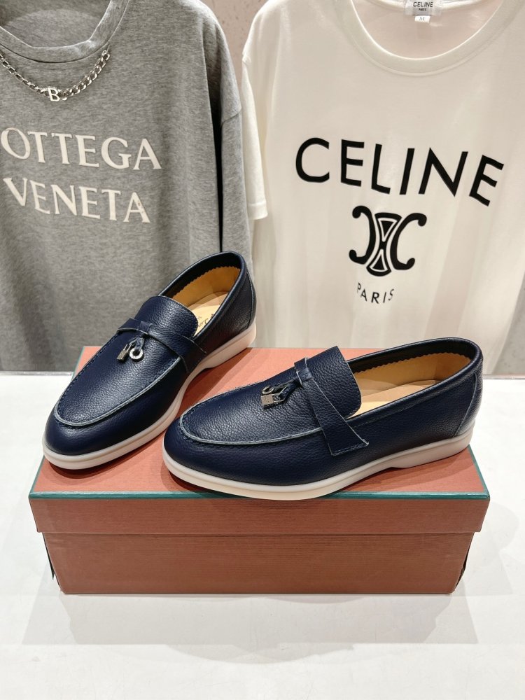 Лоферы жіночі фото 3