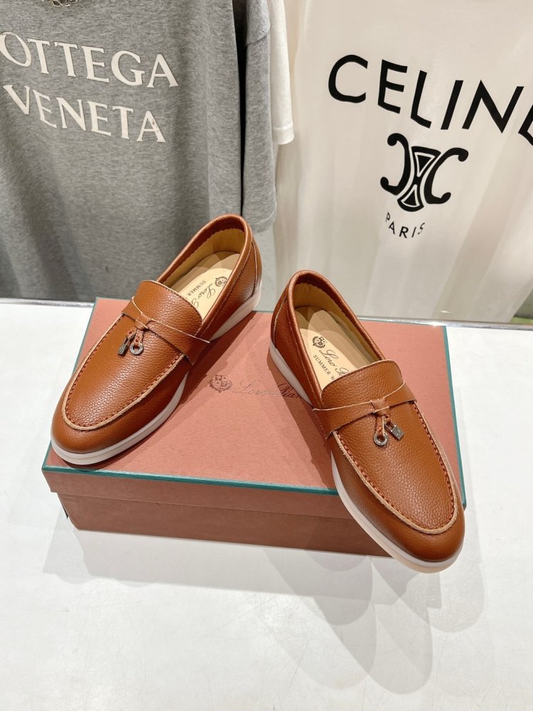 Лоферы жіночі фото 3