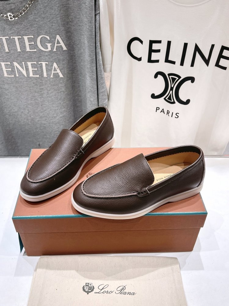 Лоферы жіночі фото 3