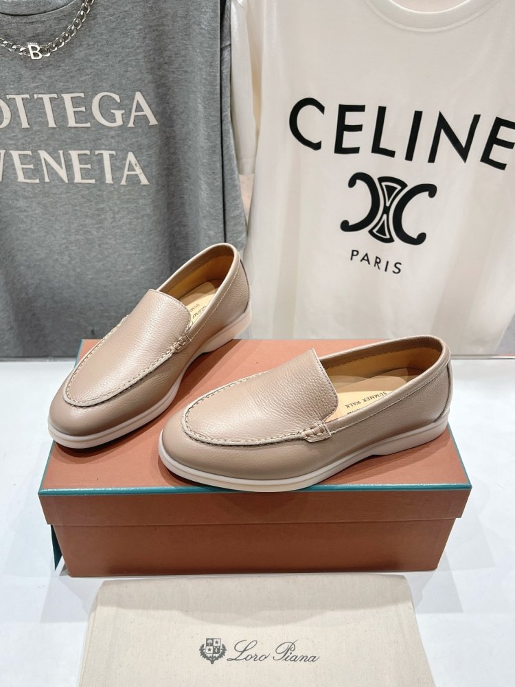 Лоферы женские фото 3