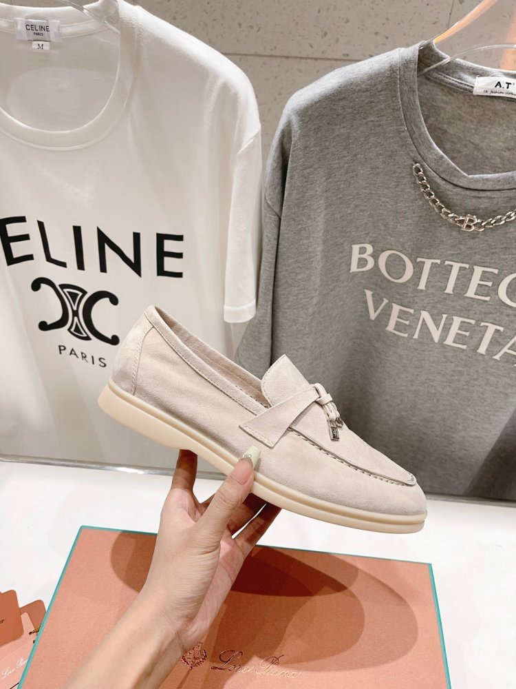 Лоферы женские фото 3