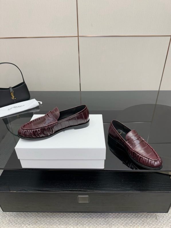 Лоферы женские фото 3