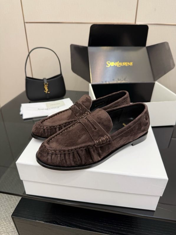 Лоферы женские фото 3