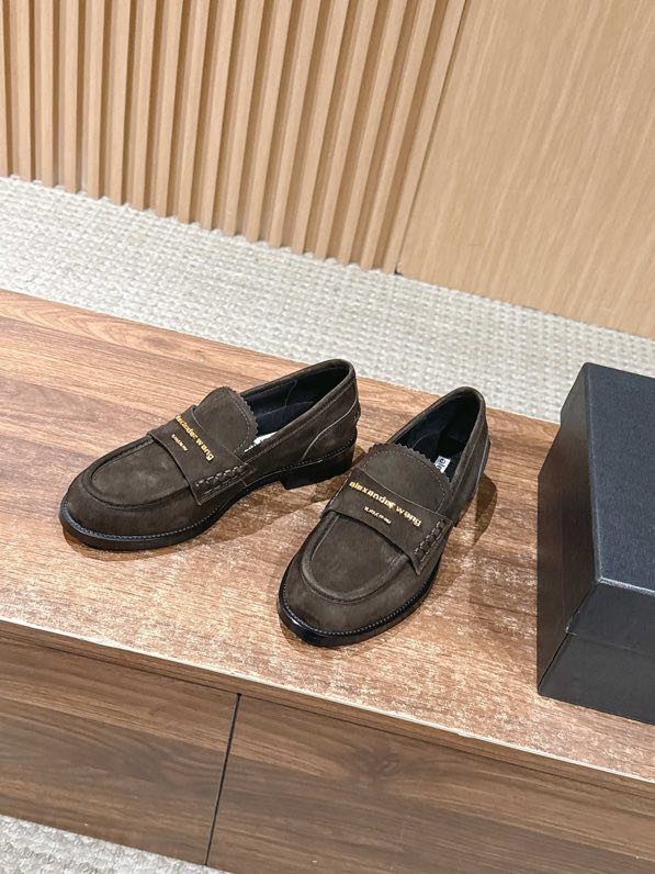 Лоферы женские фото 3