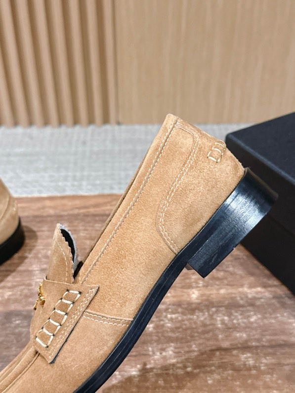 Лоферы женские фото 3