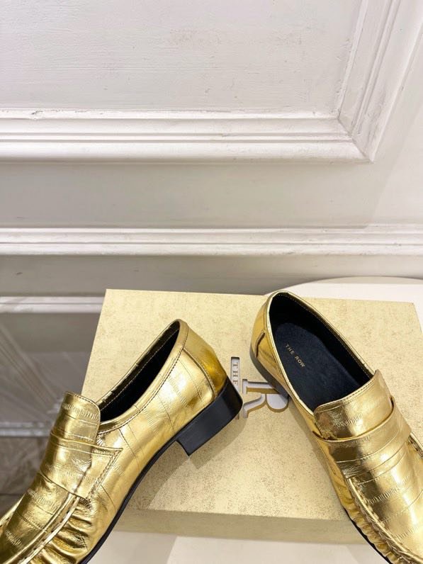 Лоферы женские фото 3