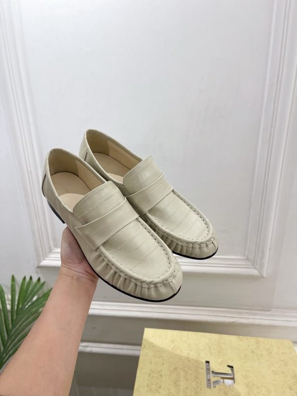 Лоферы женские фото 3