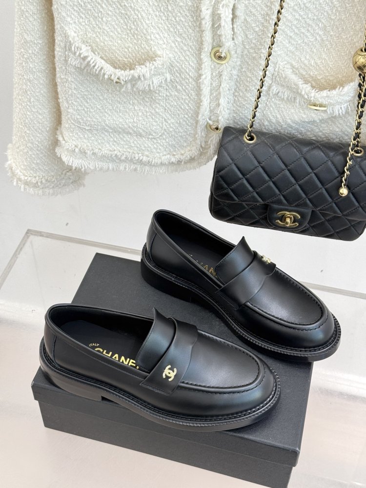 Лоферы жіночі фото 3