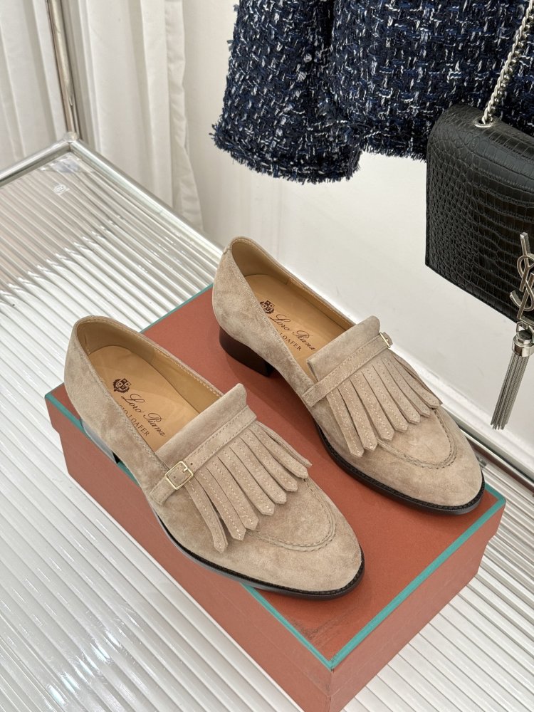 Лоферы женские фото 3