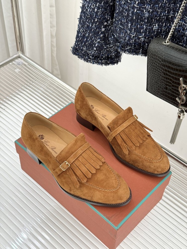 Лоферы женские фото 3