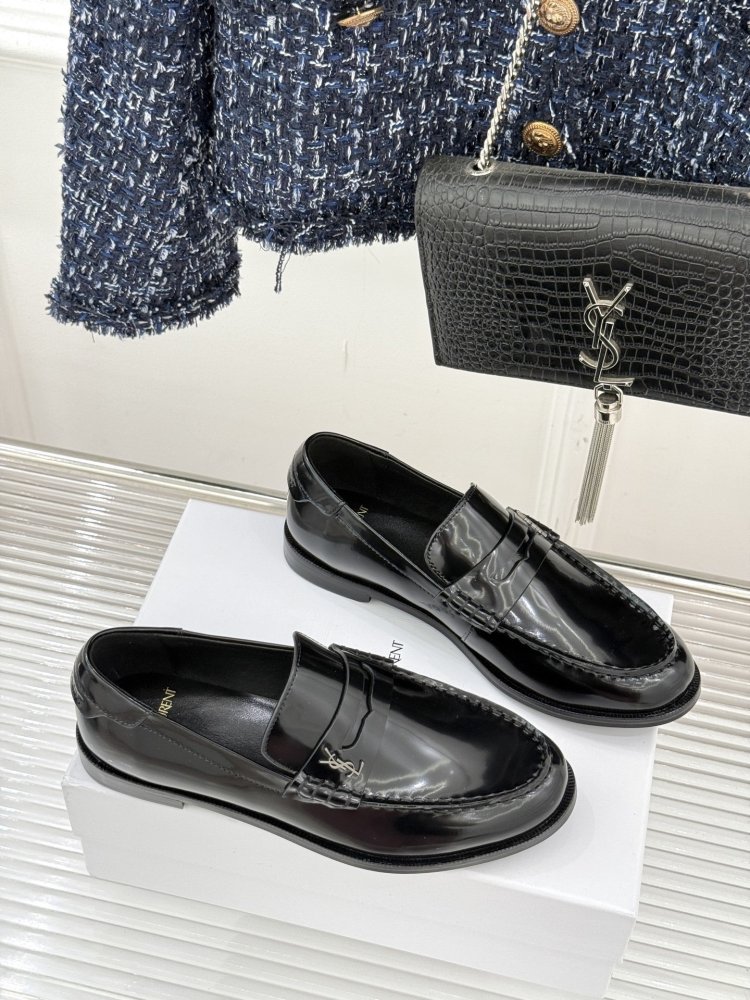 Лоферы женские фото 3