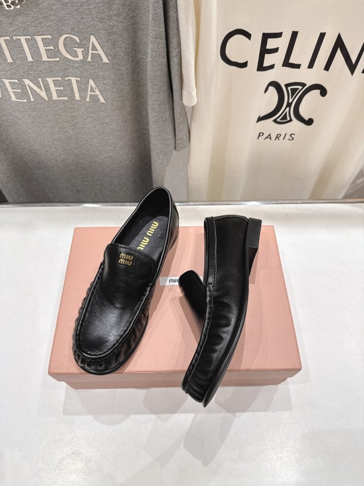 Лоферы женские фото 4