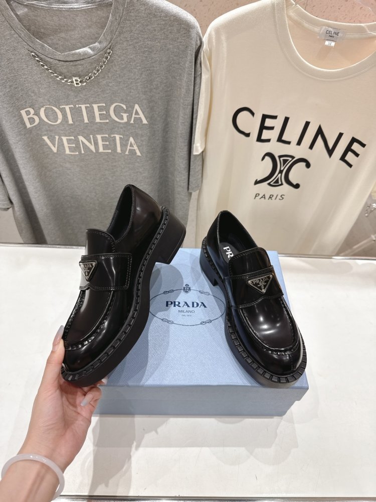 Лоферы женские фото 4