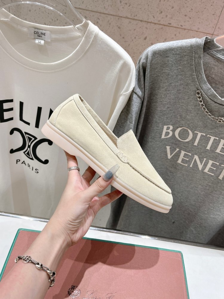 Лоферы жіночі фото 4