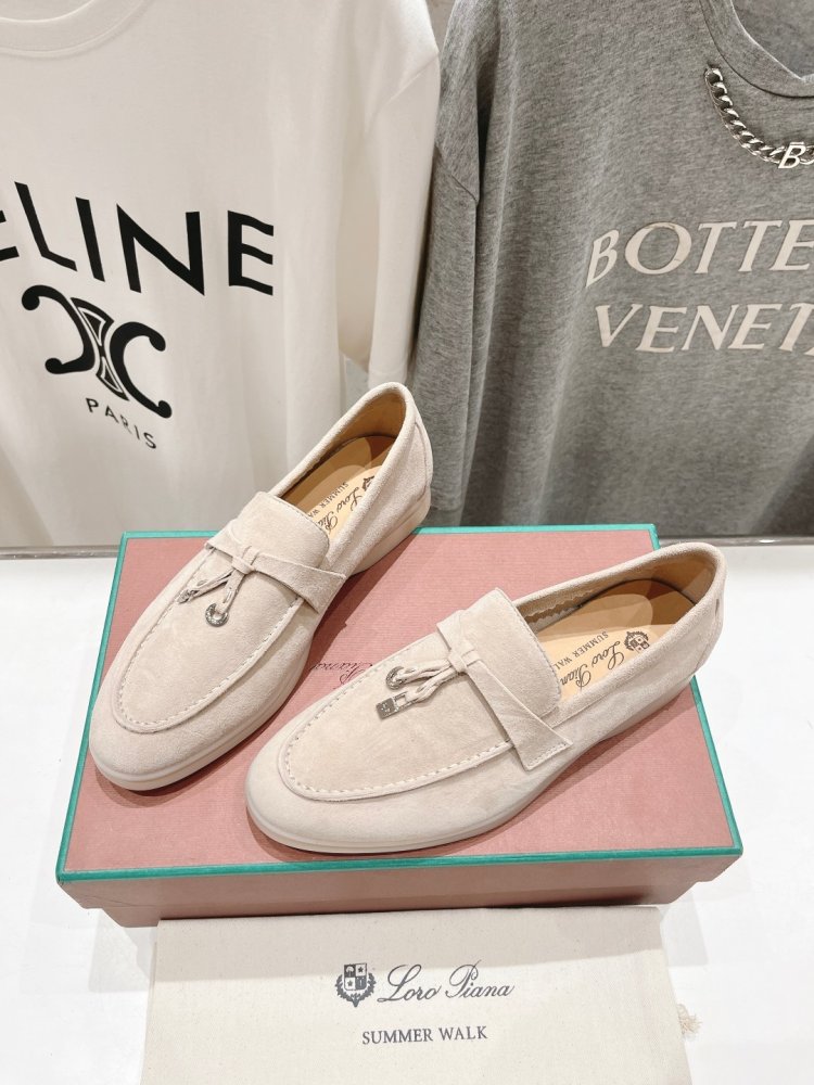 Лоферы жіночі фото 4