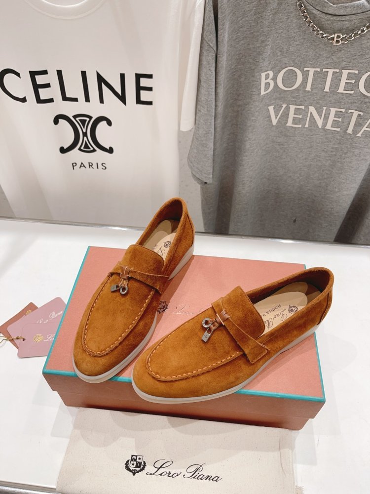 Лоферы жіночі фото 4