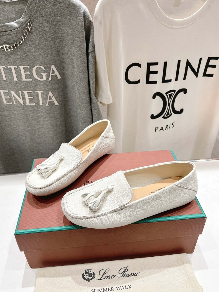 Лоферы жіночі фото 4