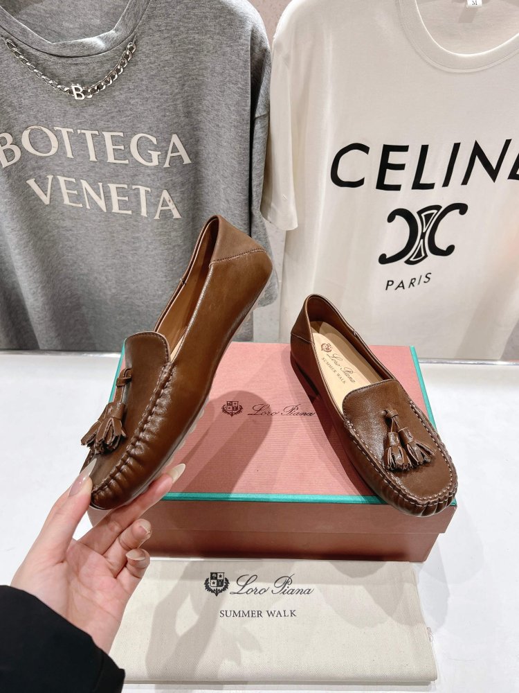 Лоферы жіночі фото 4