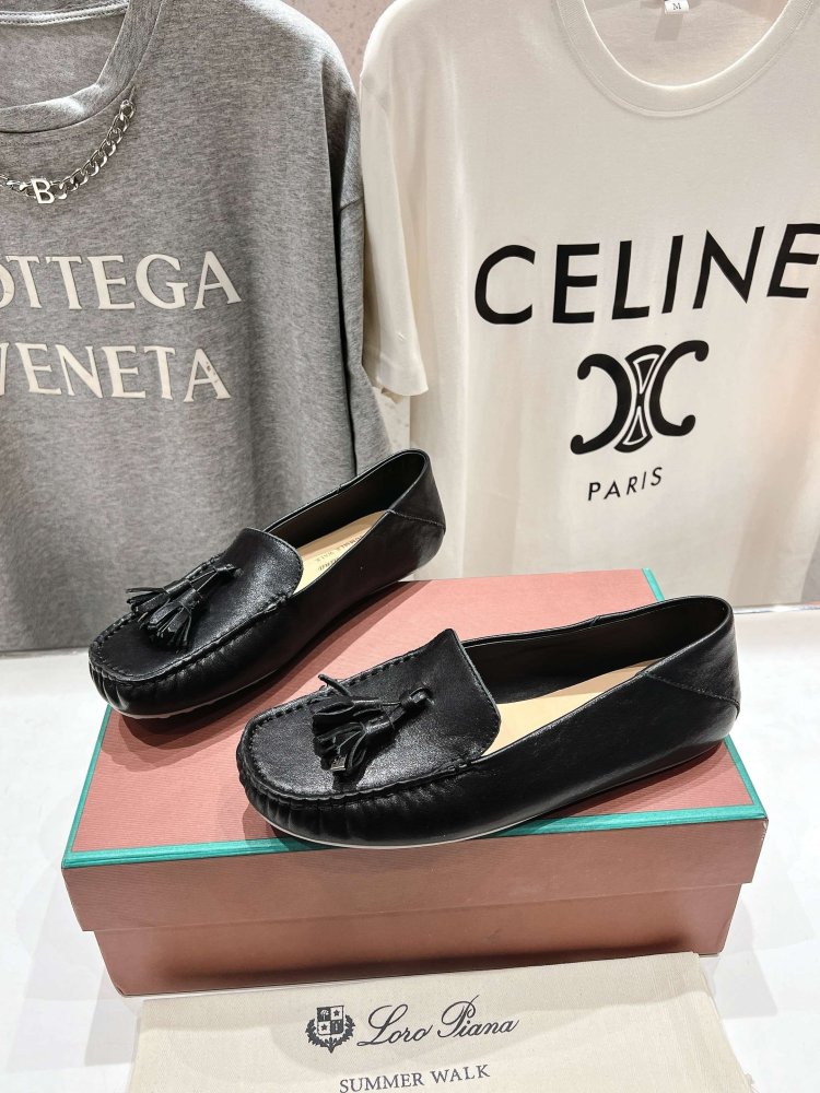 Лоферы жіночі фото 4