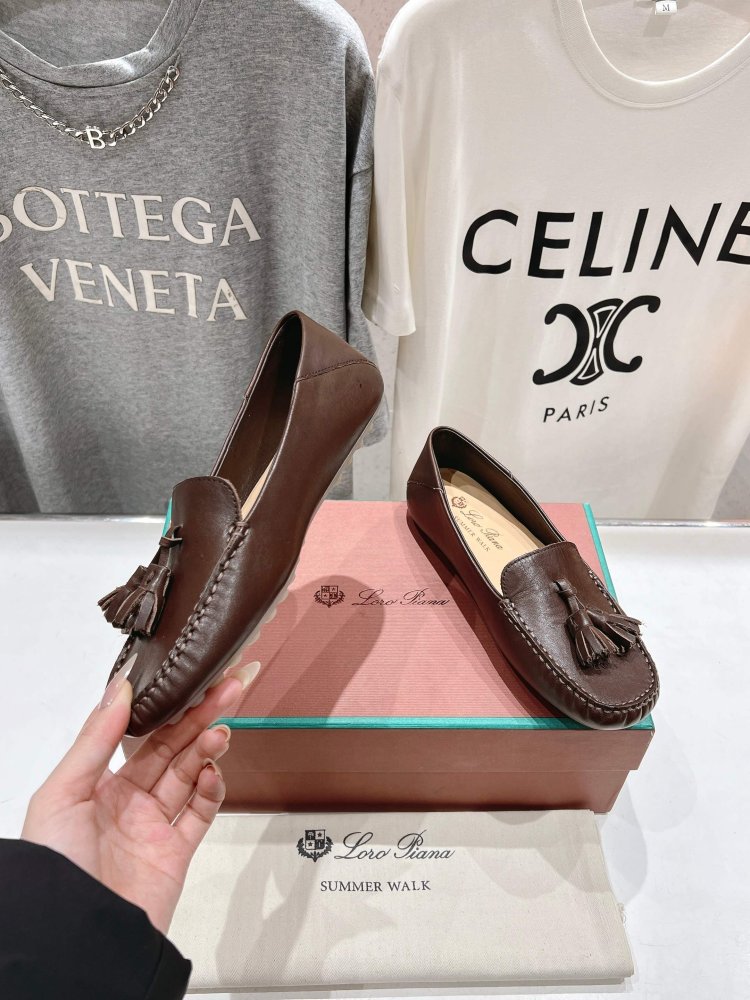 Лоферы жіночі фото 4