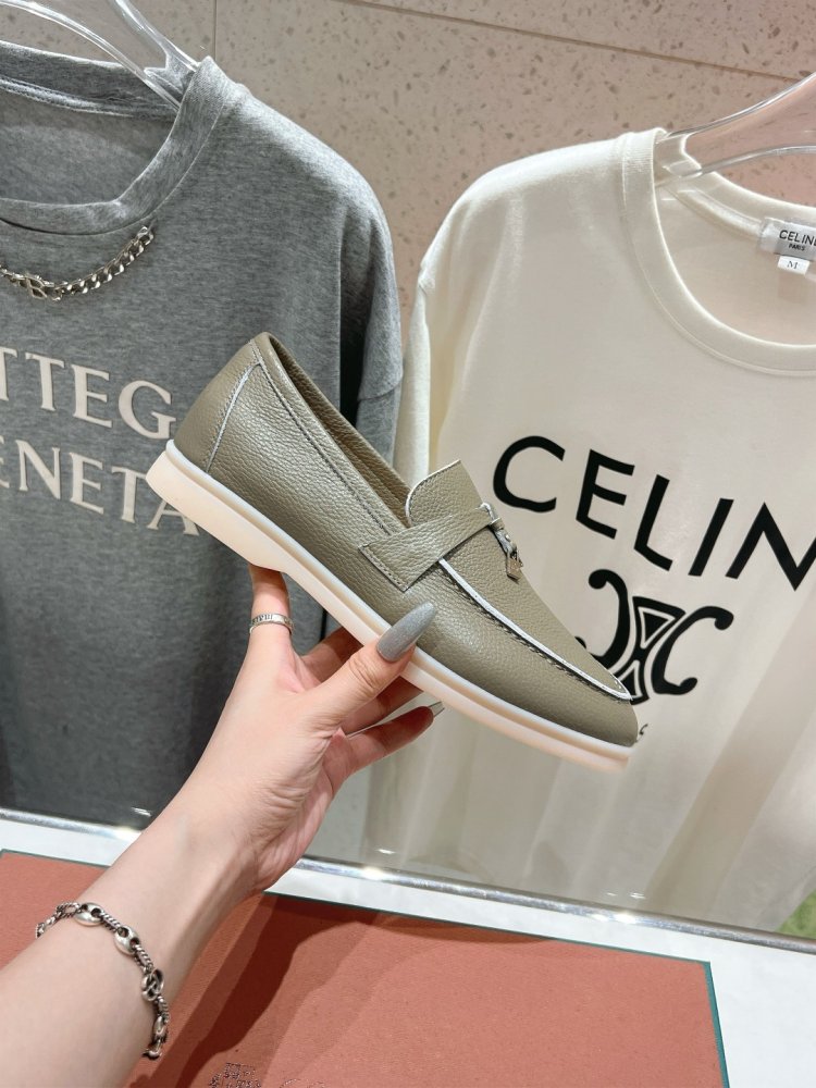 Лоферы жіночі фото 4