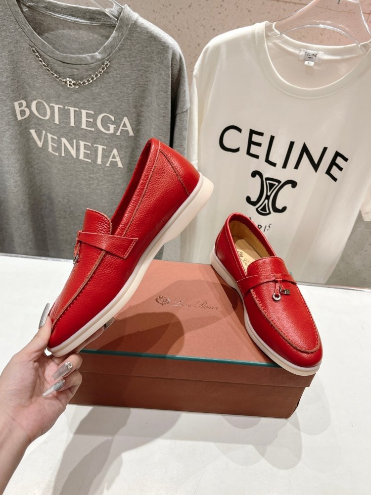 Лоферы жіночі фото 4