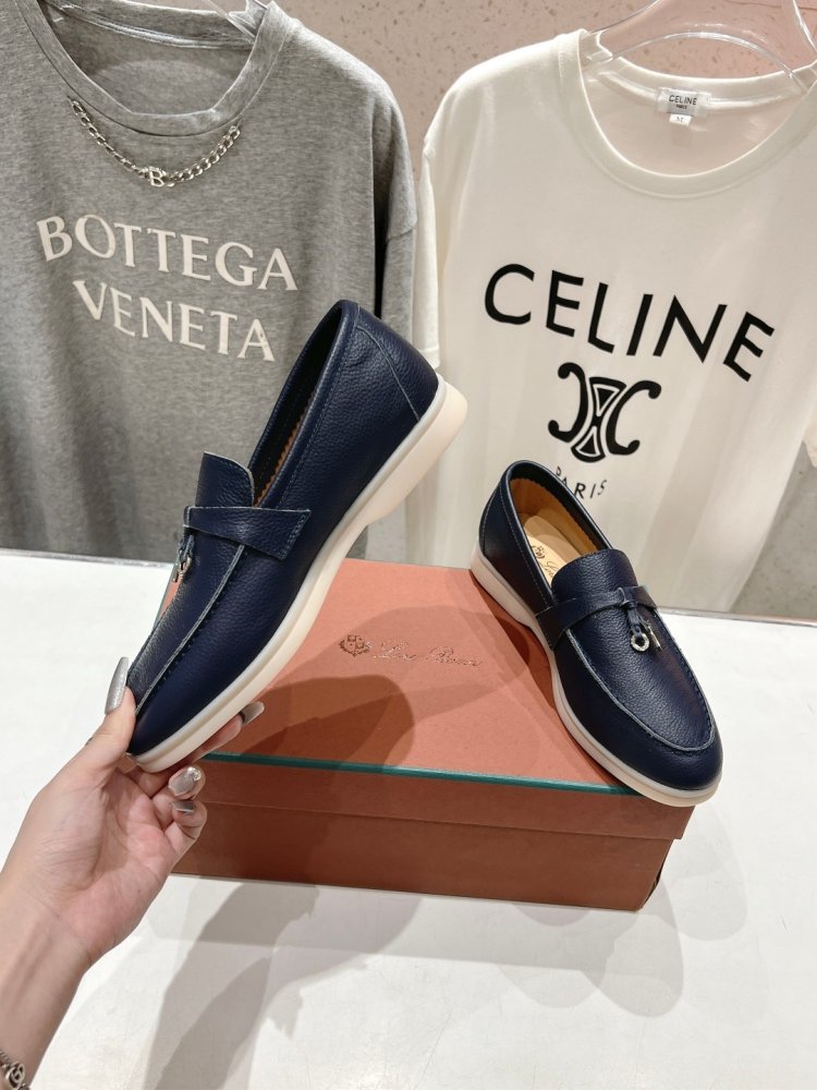 Лоферы жіночі фото 4