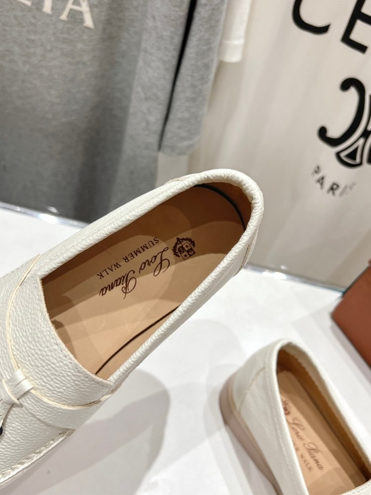 Лоферы жіночі фото 4