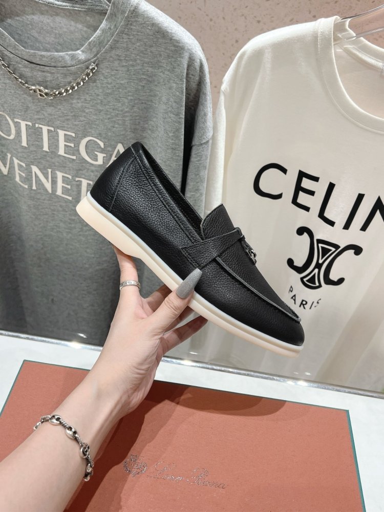 Лоферы жіночі фото 4