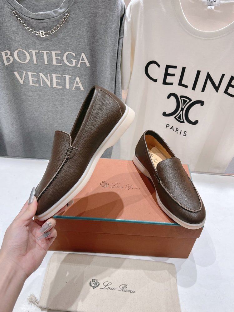 Лоферы жіночі фото 4