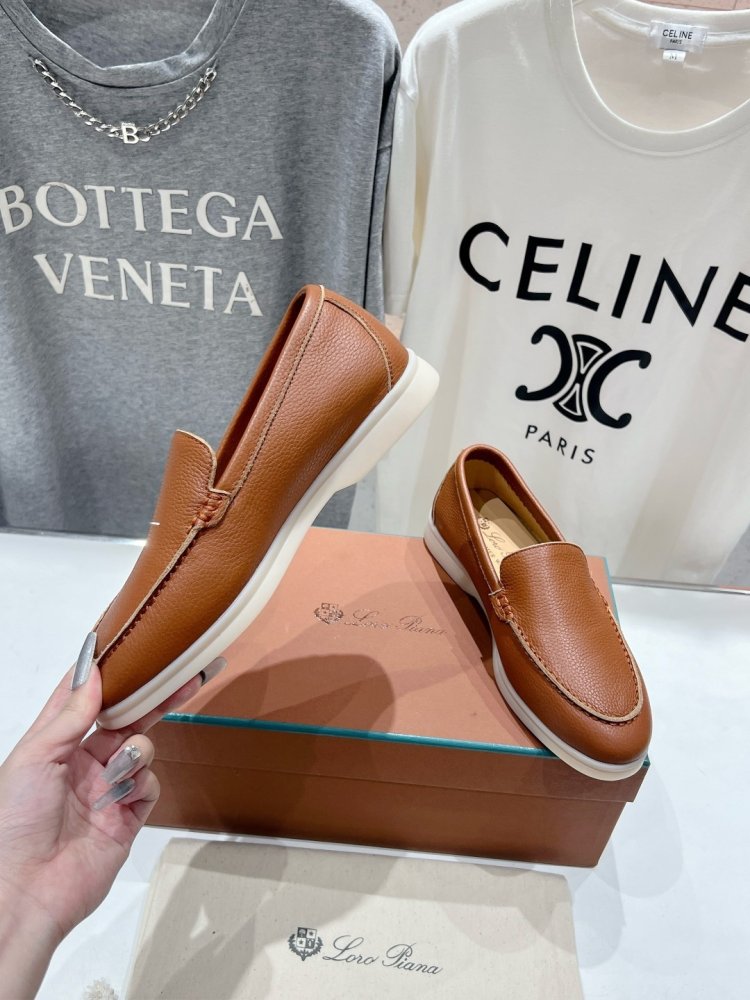 Лоферы жіночі фото 4