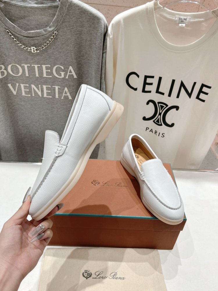 Лоферы жіночі фото 4