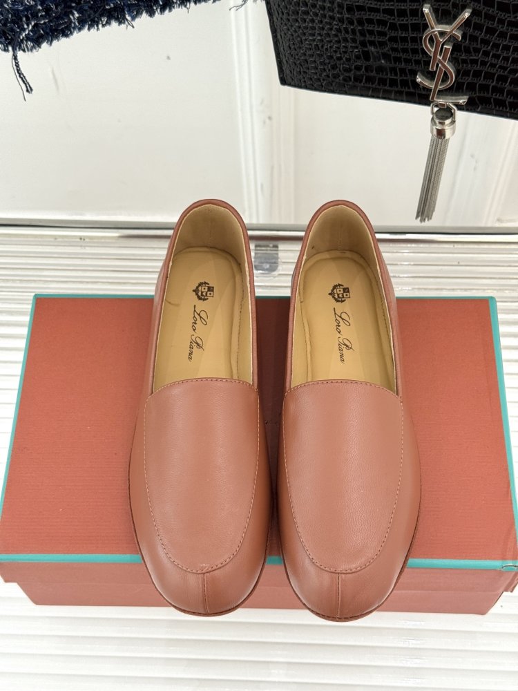 Лоферы жіночі фото 4