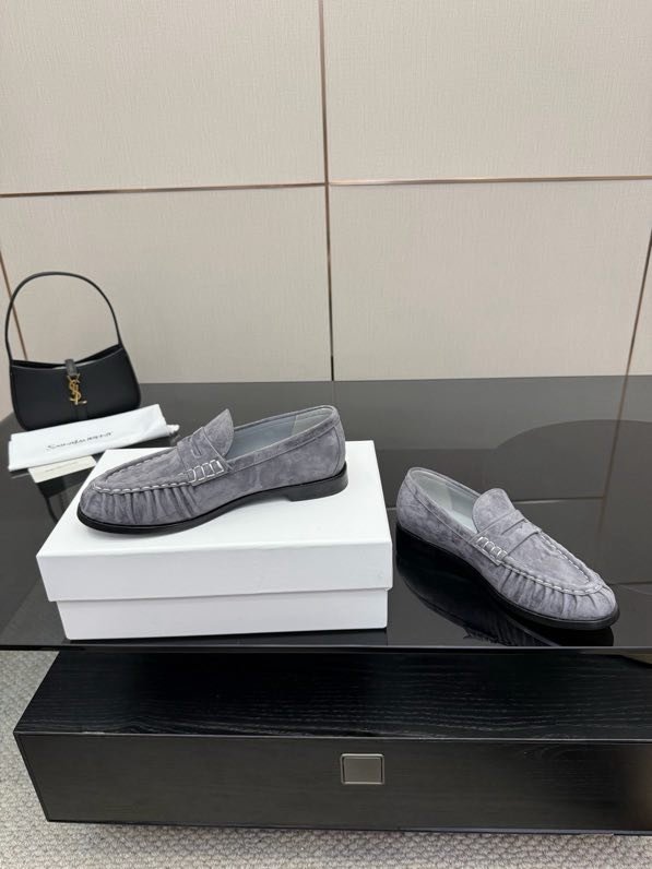 Лоферы жіночі фото 4