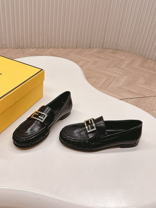 Лоферы женские фото 4