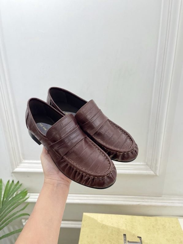 Лоферы женские фото 4