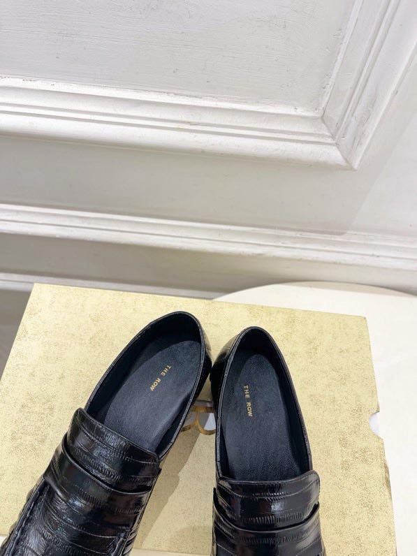 Лоферы женские фото 4