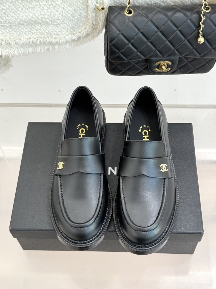 Лоферы жіночі фото 4