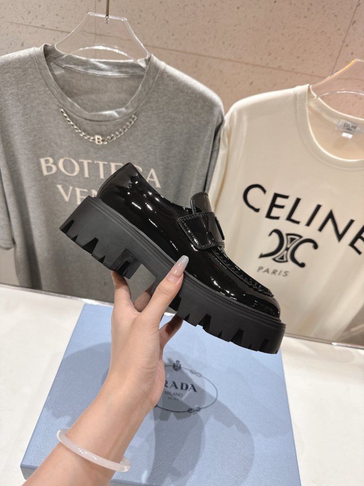 Лоферы женские фото 5